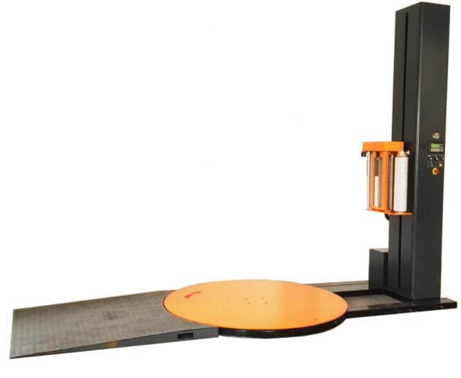 Automatic pallet wrapper with ramp pallet wrapper