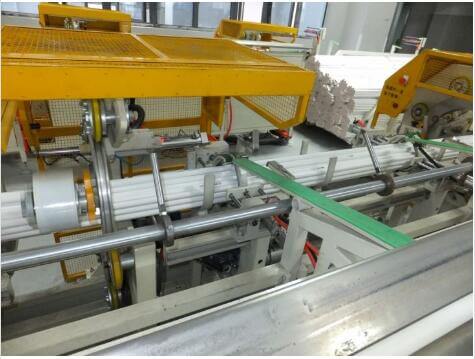 Plastic tube packing line for PVC pipe bundling bagging and strapping or wrapping