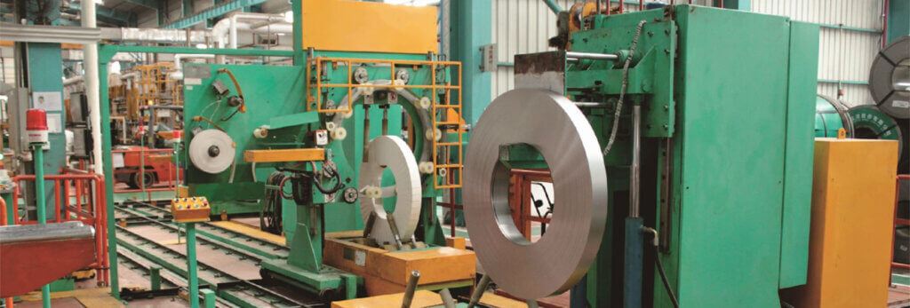 copper coil packing line for transferring upending wrapping and strapping