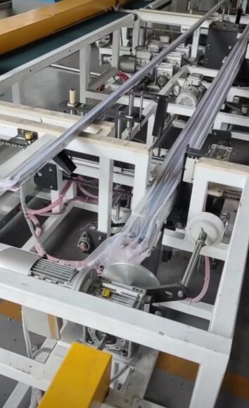 stainless steel pipes bundling machine using tape to strap the bundles